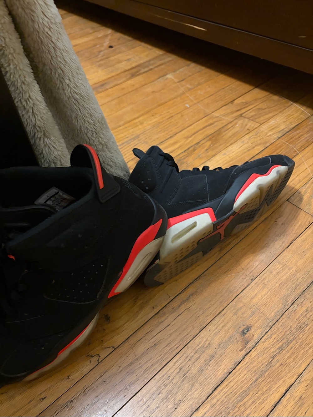 Jordan Men’s Athletic Basketball Shoes - Black/Red